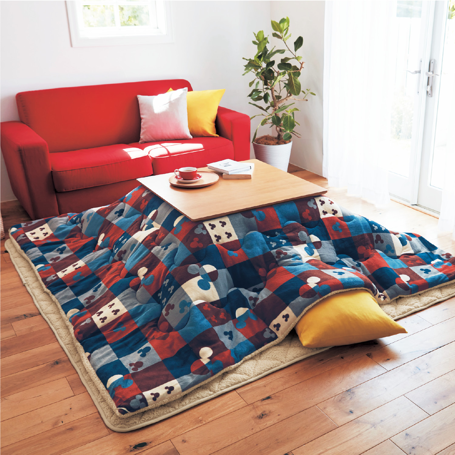 【ディズニー/Disney】【新柄登場】 マイクロファイバーこたつ布団(選べるキャラクター) 【ディズニー/Disney】【新柄登場】 マイクロファイバーこたつ布団(選べるキャラクター)