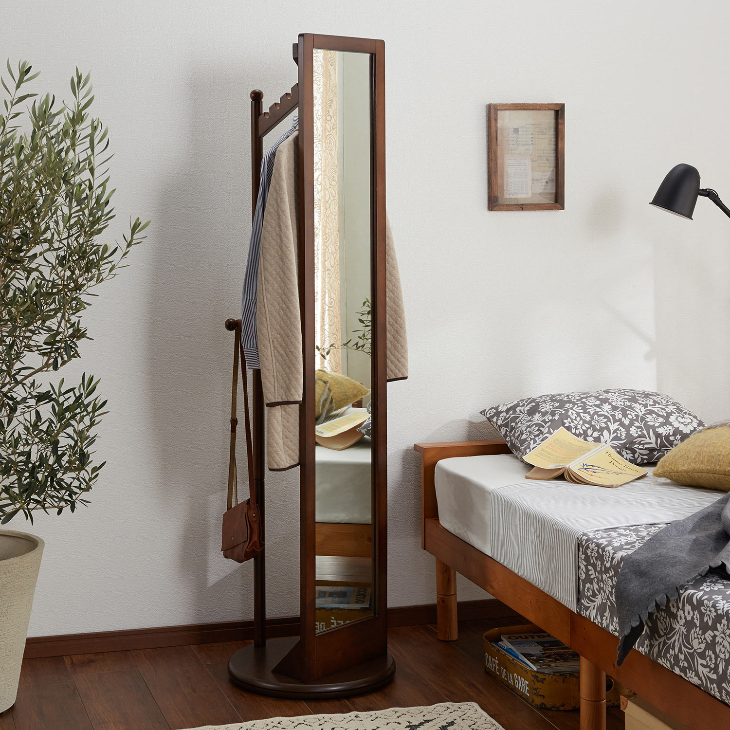 【ベルメゾン】ハンガーラック付き回転スタンドミラー