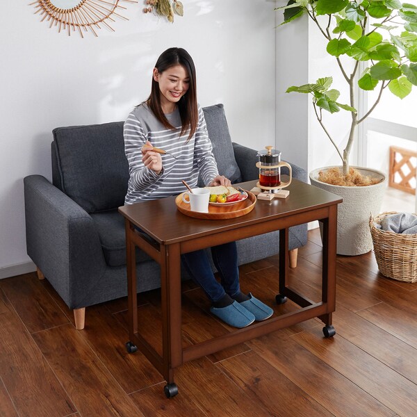 【ベルメゾン】ソファー前で作業しやすいキャスター付き折りたたみテーブル 【パソコンデスクとしても】