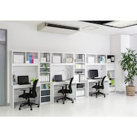 使用イメージ/ホワイト　3台使用時 ※こちらの商品はデスクのみの販売になります。