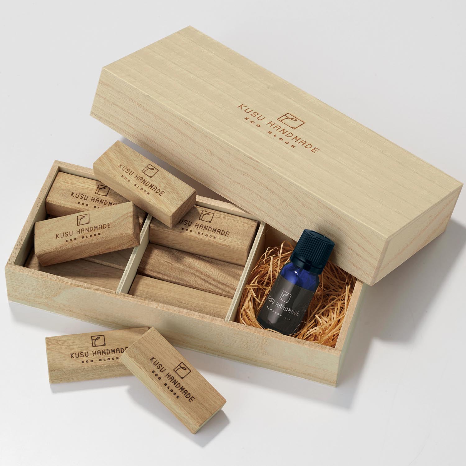 楠の端材からできた防虫エコブロック12個オイル付き 通販のベルメゾンネット 楠の端材からできた防虫エコブロック12個オイル付き 通販のベルメゾンネット