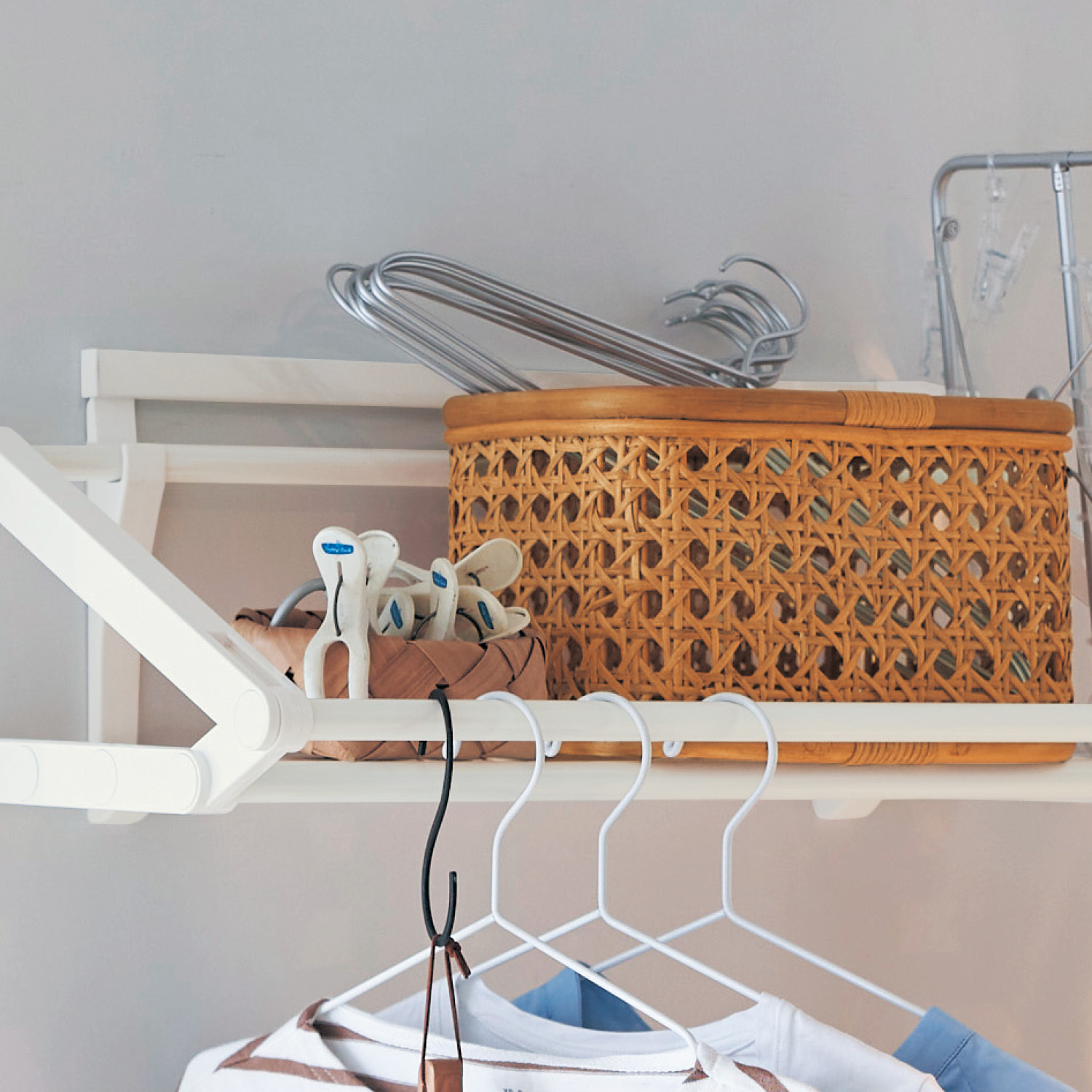 【ベルメゾン】【専用パーツ】ピンで取り付けられる 浮かせる取付用バー