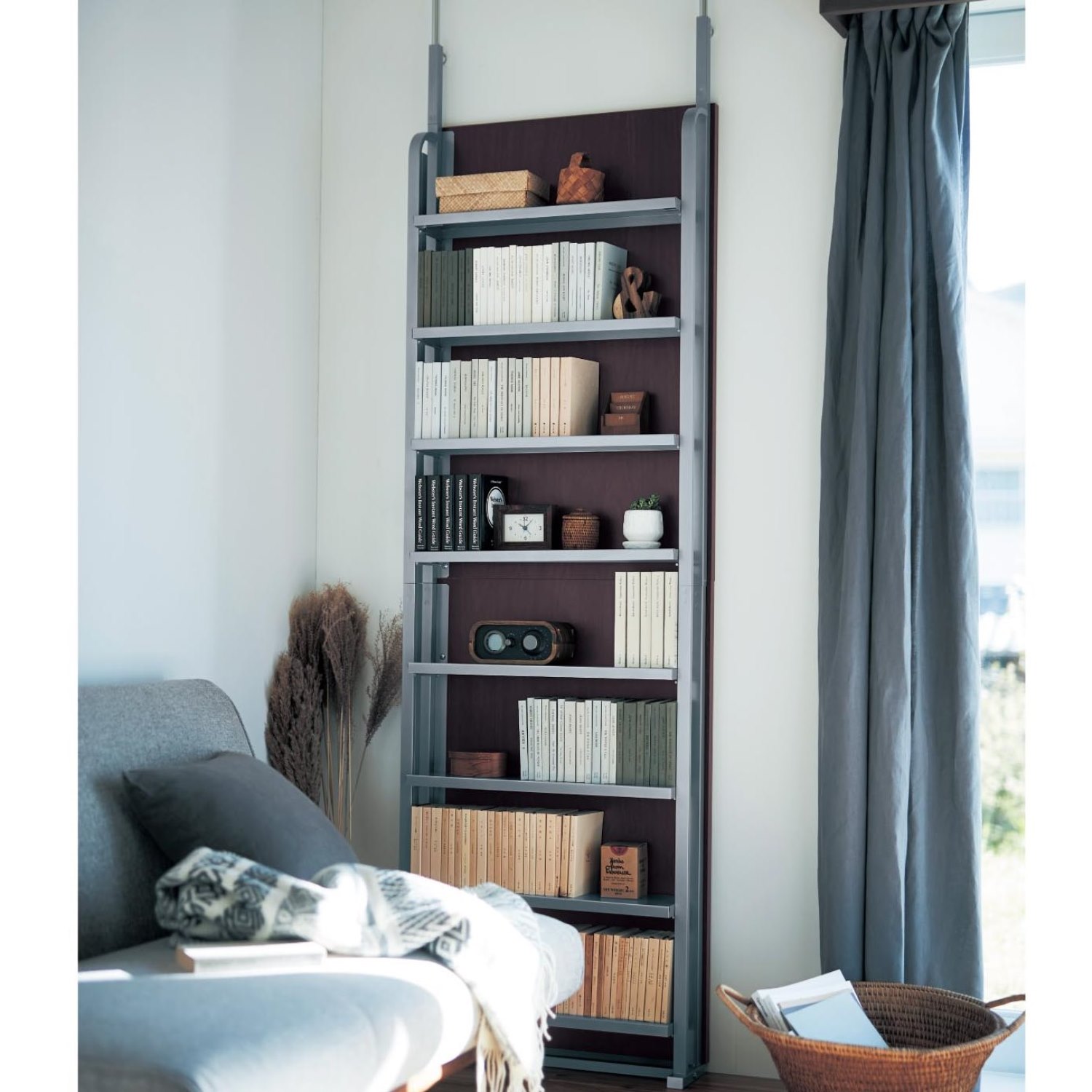 【ベルメゾン】奥行15cmの突っ張り式薄型ラック