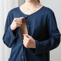 胸元はスナップボタン仕様で授乳ラクラク