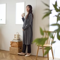モデル身長164cm／マタニティM