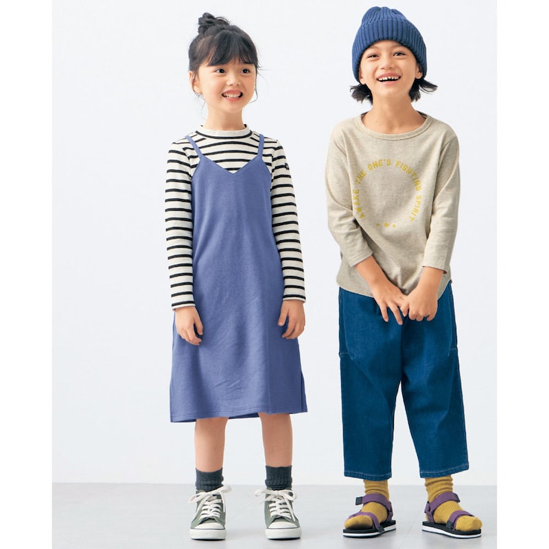 左）オフホワイトボーダー×グレイッシュブルー／114.5cm・110、右）116cm・110