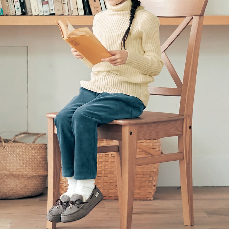 グレイッシュブルー／モデル身長：114cm、着用サイズ：110