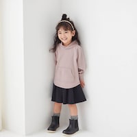 ブラック／モデル身長103cm・110サイズ着用