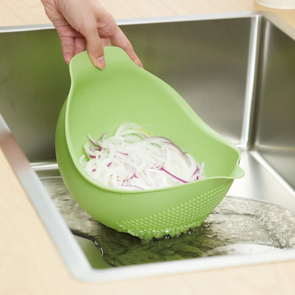 【ベルメゾン】洗う手間いらず!傾けるだけで水が切れる水切りボウル