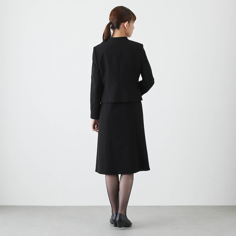 モデル身長170cm･9ARサイズ着用