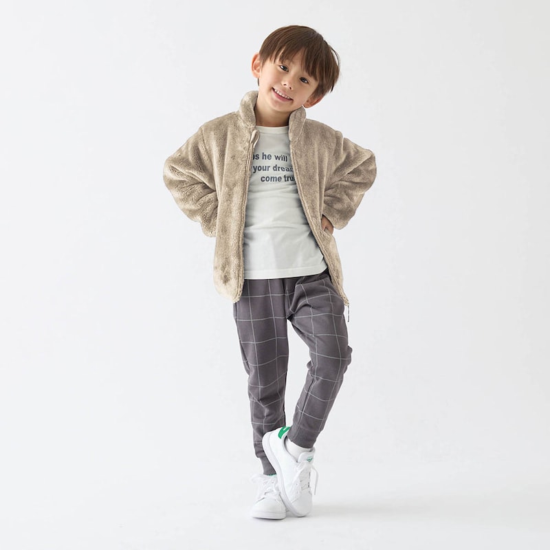 ベージュ／モデル身長110cm・110サイズ着用