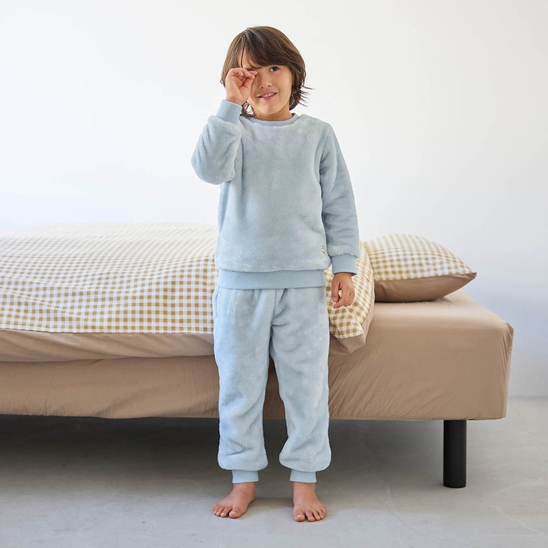 サックスグレー／モデル身長113cm・110サイズ着用