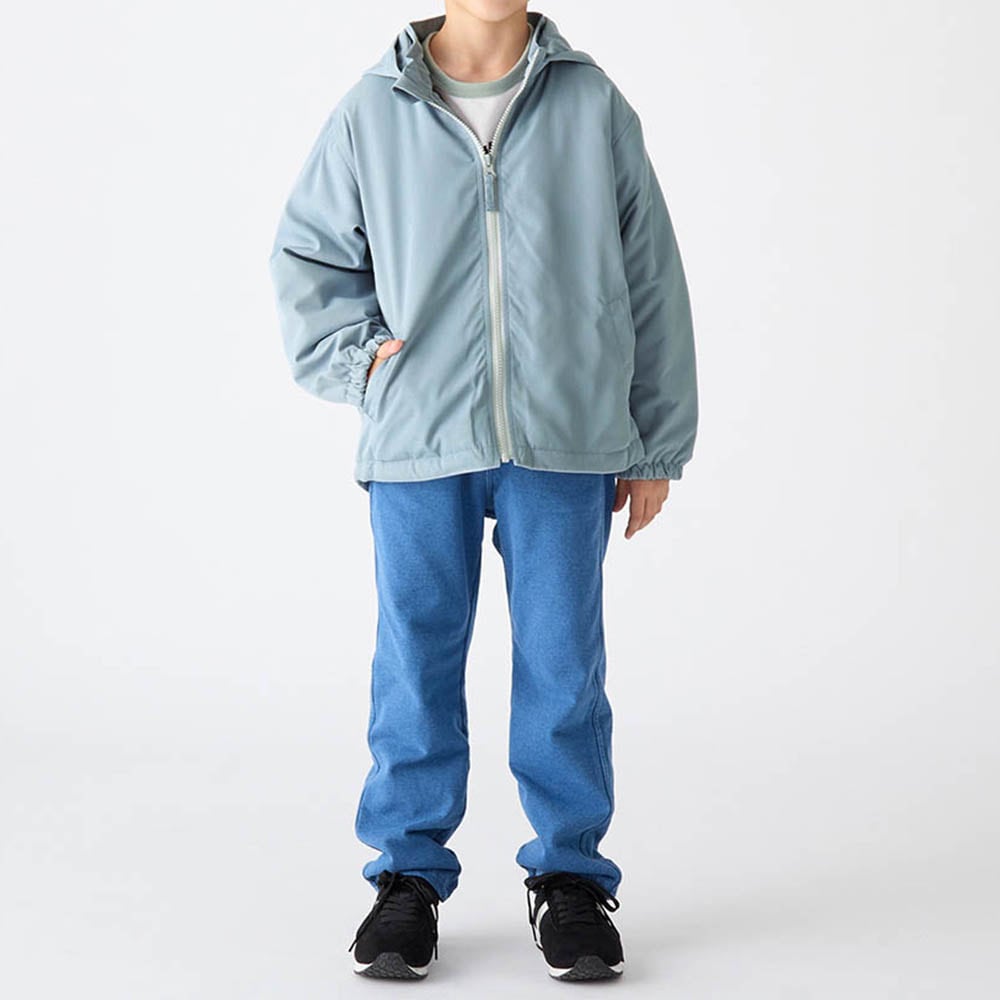 スモーキーブルーグレー（ツイルタイプ）／モデル身長125cm・130サイズ