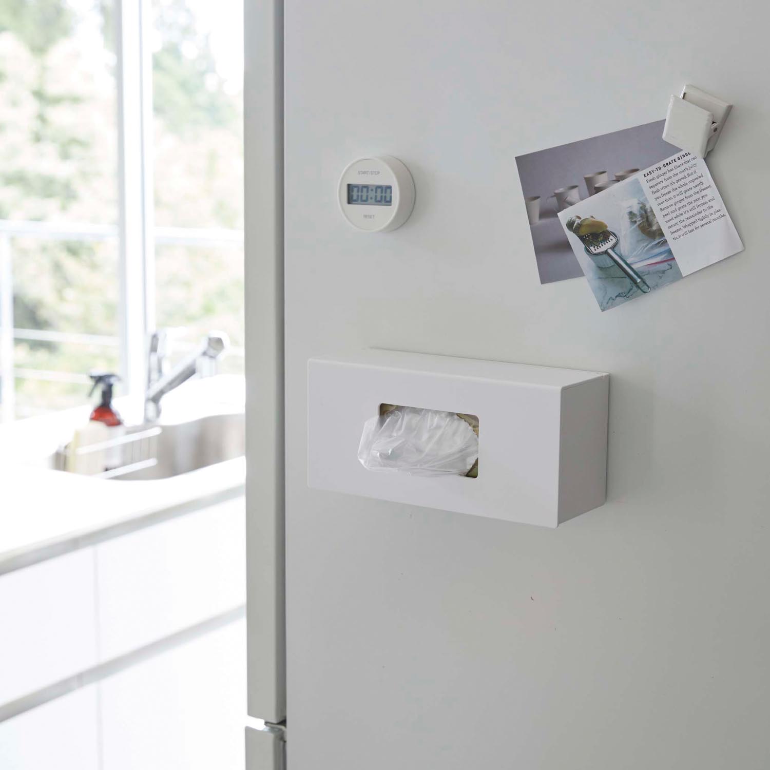 【タワー/tower】前から開きマグネットで付けられるキッチン収納ケースホルダー 【タワー/tower】前から開きマグネットで付けられるキッチン収納ケースホルダー