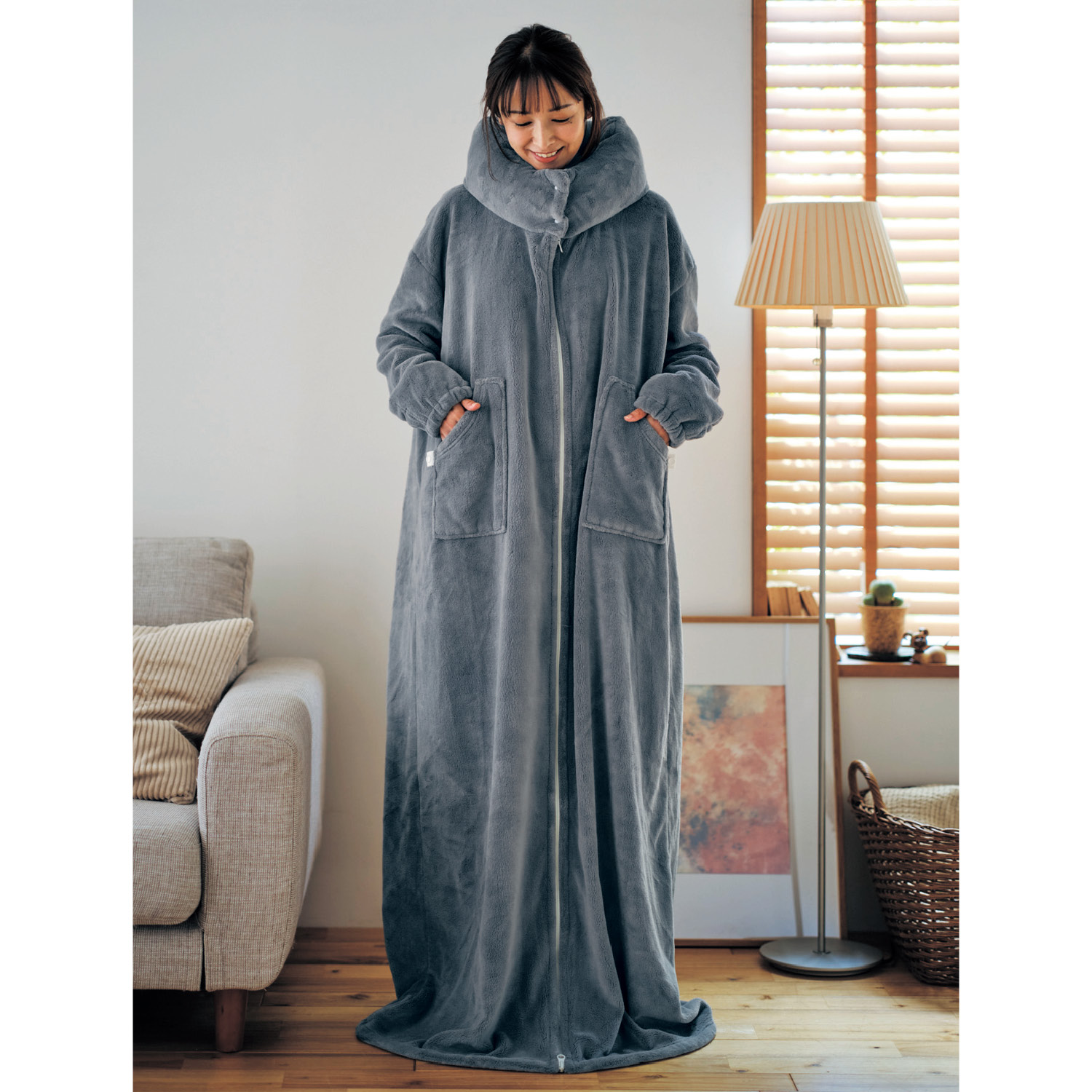 ふわふわマイクロファイバーのそのまま寝られる着る毛布 ふわふわマイクロファイバーのそのまま寝られる着る毛布