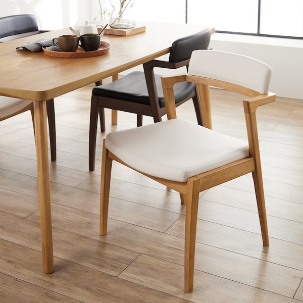 【ベルメゾン】ハーフアームのダイニングチェア