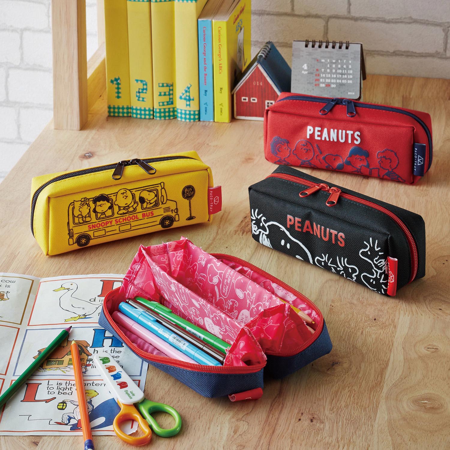 スヌーピー パカッと開いて使いやすいポーチ パコトレー ピーナッツ Peanuts 通販のベルメゾンネット スヌーピー パカッと開いて使いやすいポーチ パコトレー ピーナッツ Peanuts 通販のベルメゾンネット