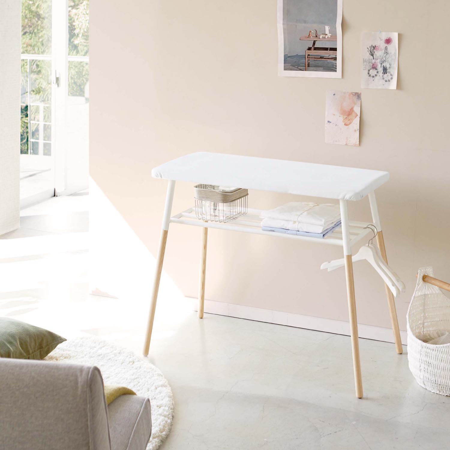 【トスカ/tosca】置きっぱなしでもおしゃれなスタンド式棚付きアイロン台