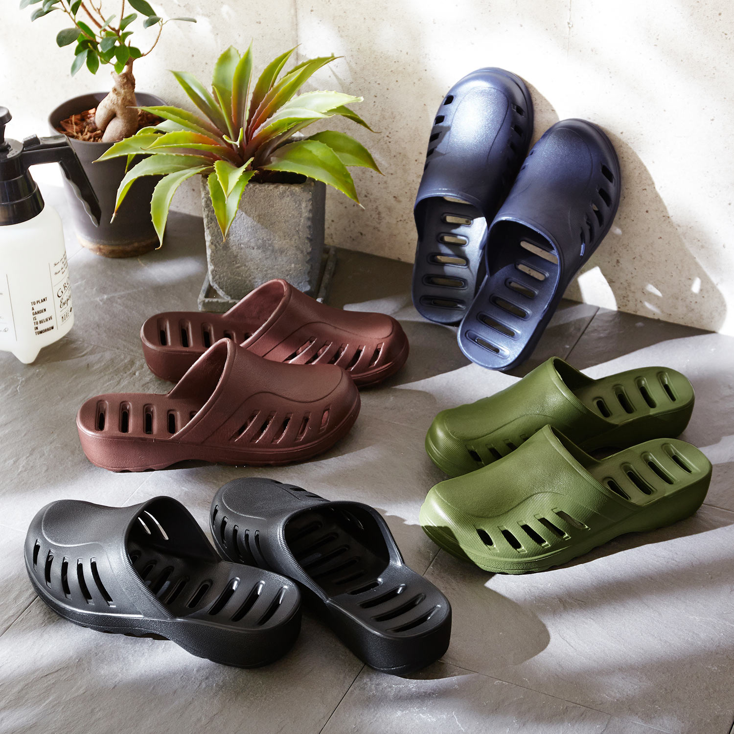 【ベルメゾン】水が溜まりにくい適度に厚底なベランダスリッパ(メンズ用)