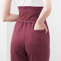 パンツの右後ろには便利なポケット付き