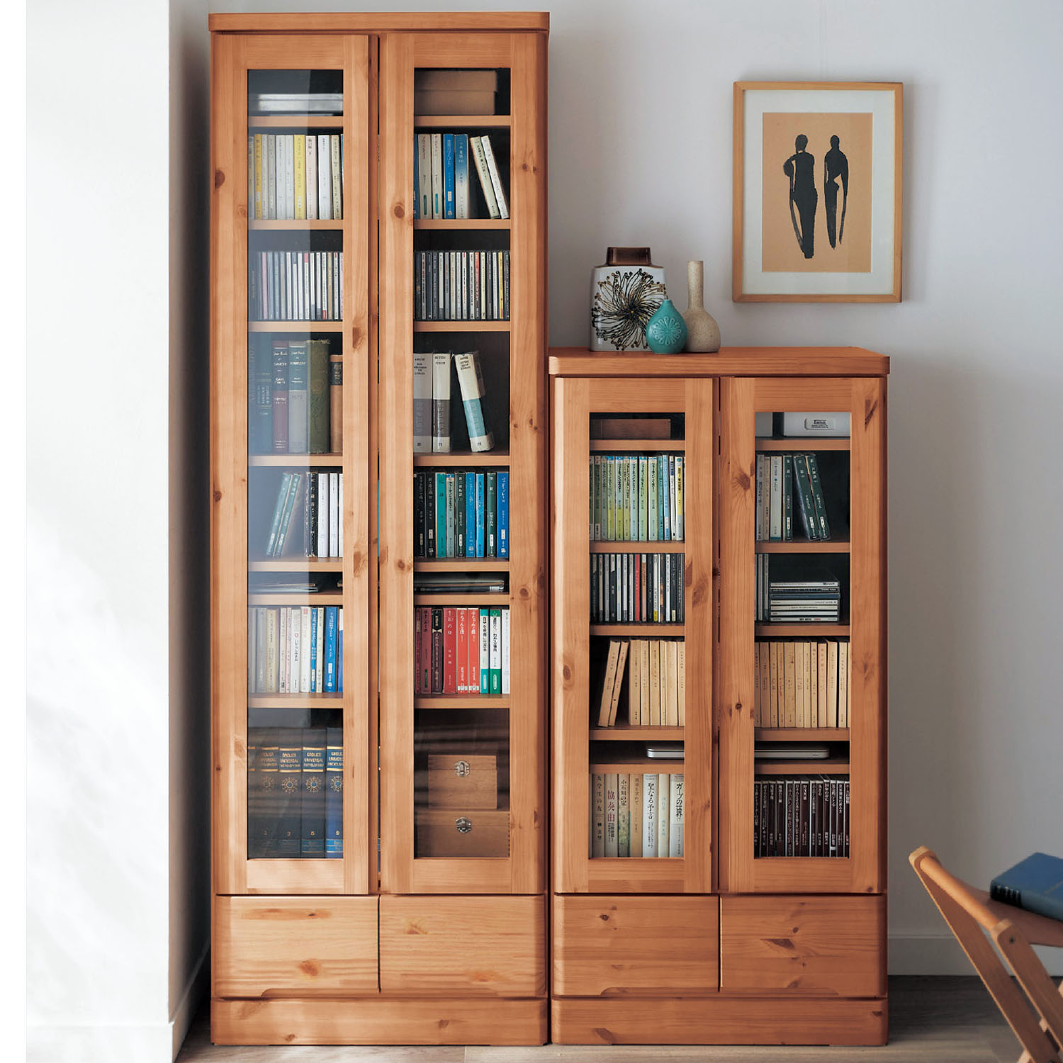 【ベルメゾン】パイン材のガラス扉本棚