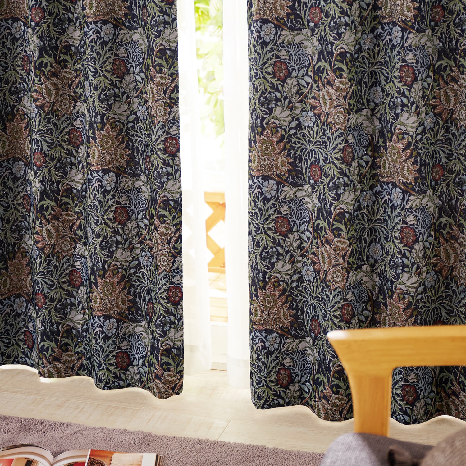 ＜ベルメゾン＞繊細なジャカード織りデザインのカーテン
