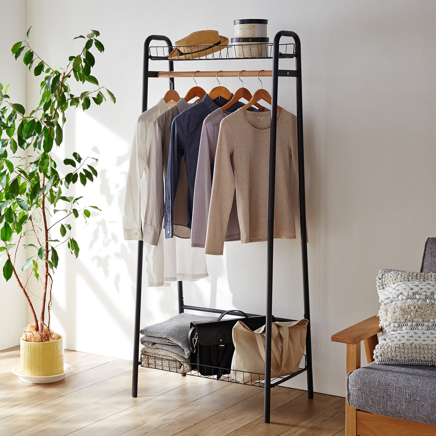 【ベルメゾン】収納棚付きハンガーラック