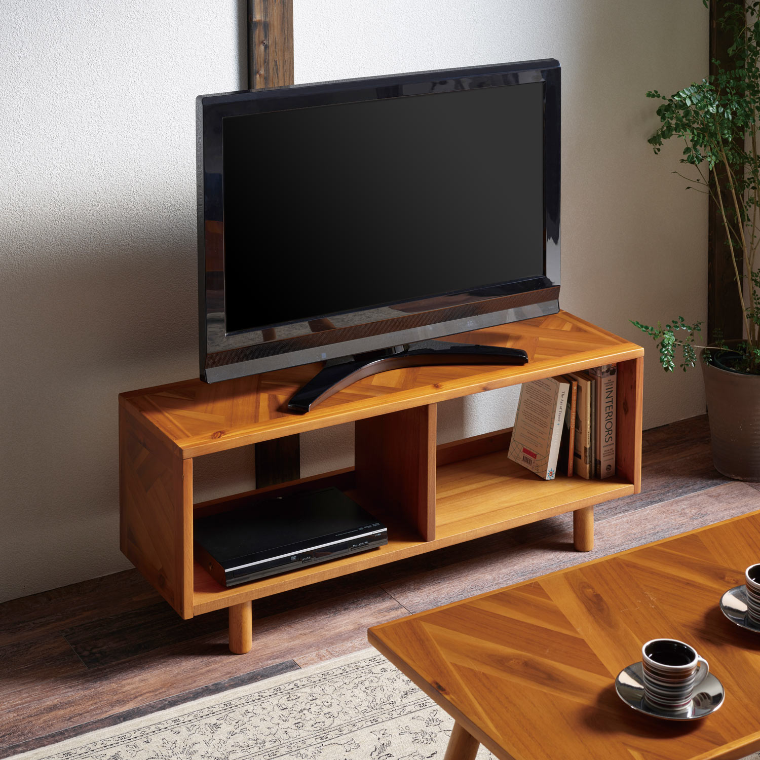 【ベルメゾン】アカシア材のモザイク柄テレビラック