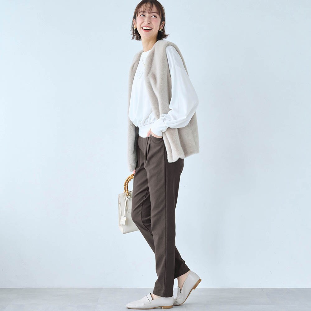 モデル身長169cm／M・股下70cm　※写真は撮影用のため、股下+6cmになります。