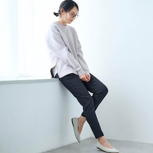 モデル身長168cm／M・股下70cm※写真は撮影用のため股下+6cmになります。