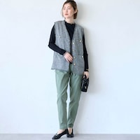 モデル身長166cm／M・股下70cm ※写真は撮影用のため股下+6cmになります。