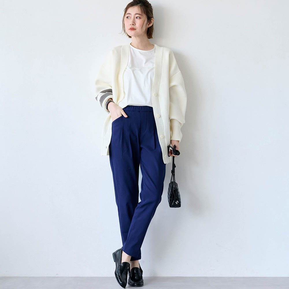 モデル身長166cm／M・股下70cm ※写真は撮影用のため股下+6cmになります。