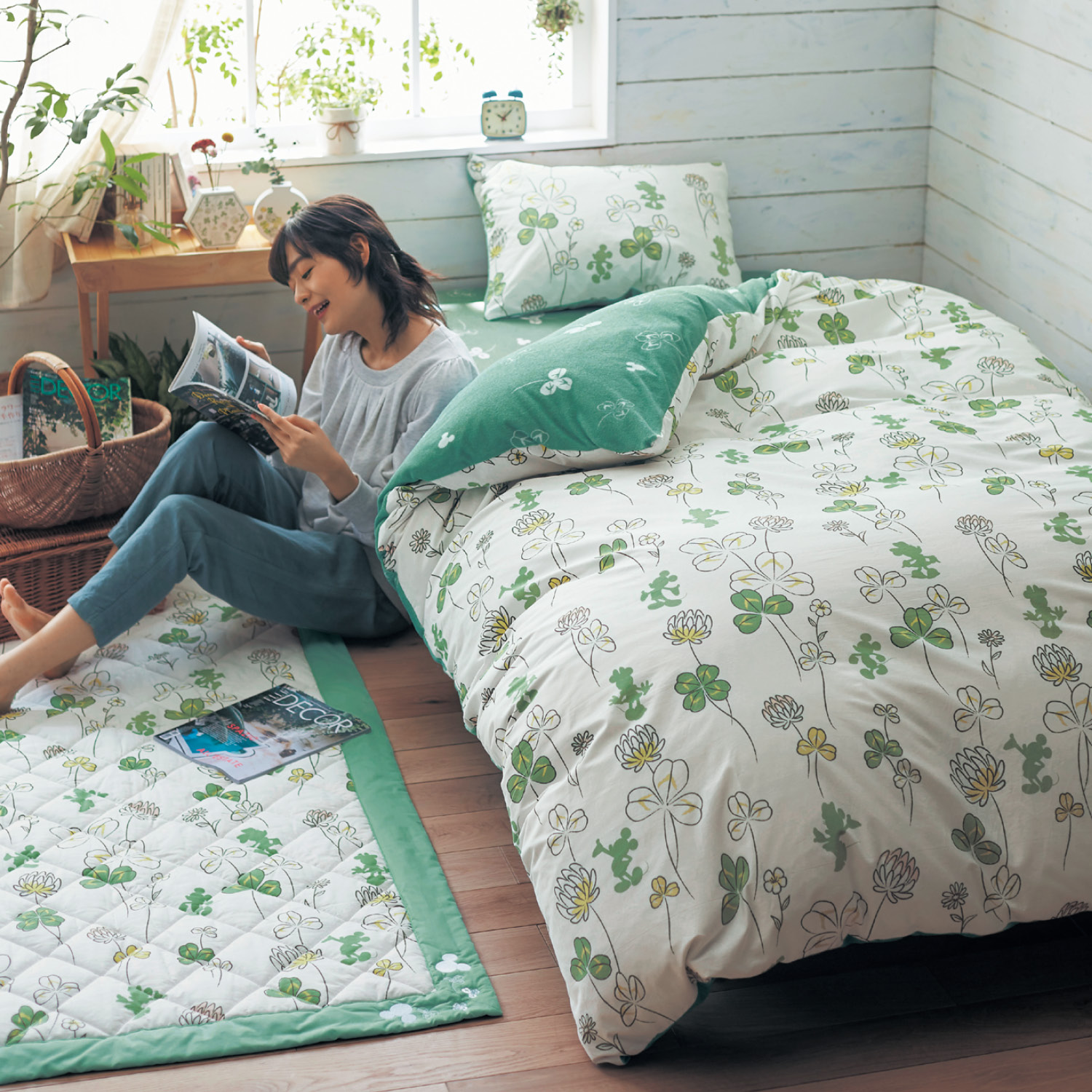 綿100 素材とソフトパイルのリバーシブル掛け布団カバー ミッキー フレンズ ディズニー Disney 通販のベルメゾンネット 綿100 素材とソフトパイルのリバーシブル掛け布団カバー ミッキー フレンズ ディズニー Disney 通販のベルメゾンネット