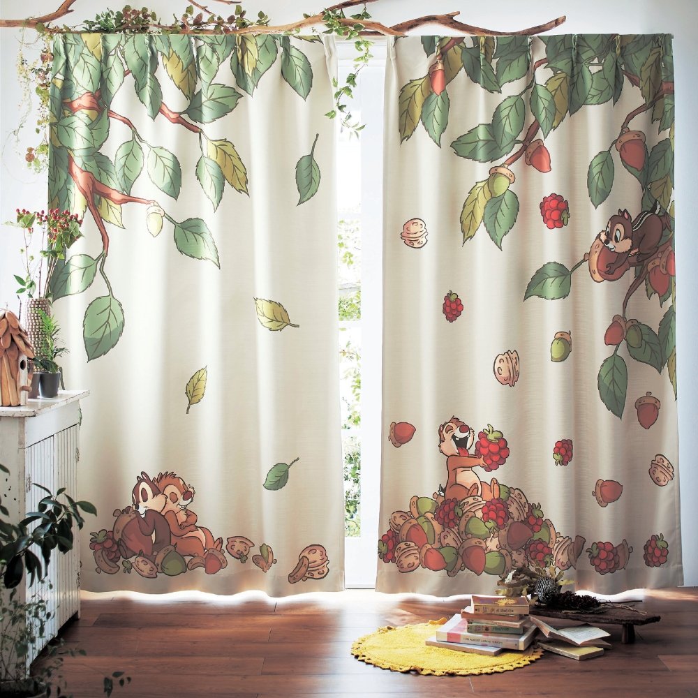 一枚絵のような遮光カーテン「チップ&デール」 <2枚組>(ディズニー/Disney) 一枚絵のような遮光カーテン「チップ&デール」 <2枚組>(ディズニー/Disney)