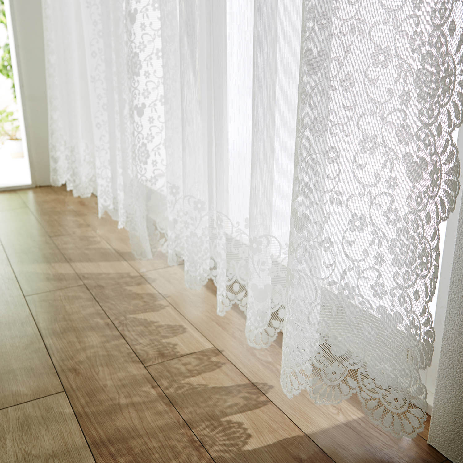 おうちディズニー スカラップの美しいレースカーテン ミッキーモチーフ ディズニー Disney 通販のベルメゾンネット おうちディズニー スカラップの美しいレースカーテン ミッキーモチーフ ディズニー Disney 通販のベルメゾンネット