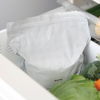 お米は、乾燥や酸化、湿気に弱く、保存場所も10℃以下に安定している冷蔵庫が最適とされています。