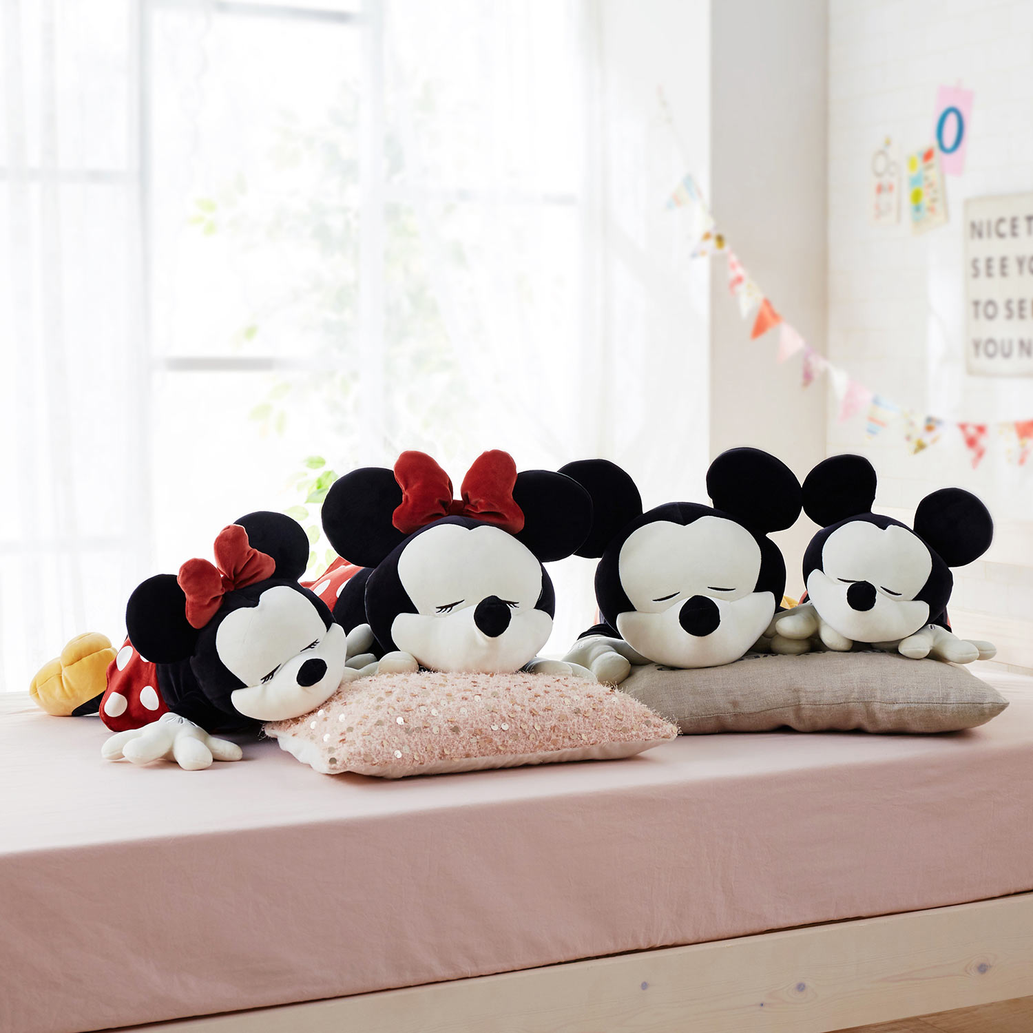 おもちのようなやわらかさの抱き枕 もちはぐ mochihug ミッキー ミニー ディズニー Disney 通販のベルメゾンネット おもちのようなやわらかさの抱き枕 もちはぐ mochihug ミッキー ミニー ディズニー Disney 通販のベルメゾンネット