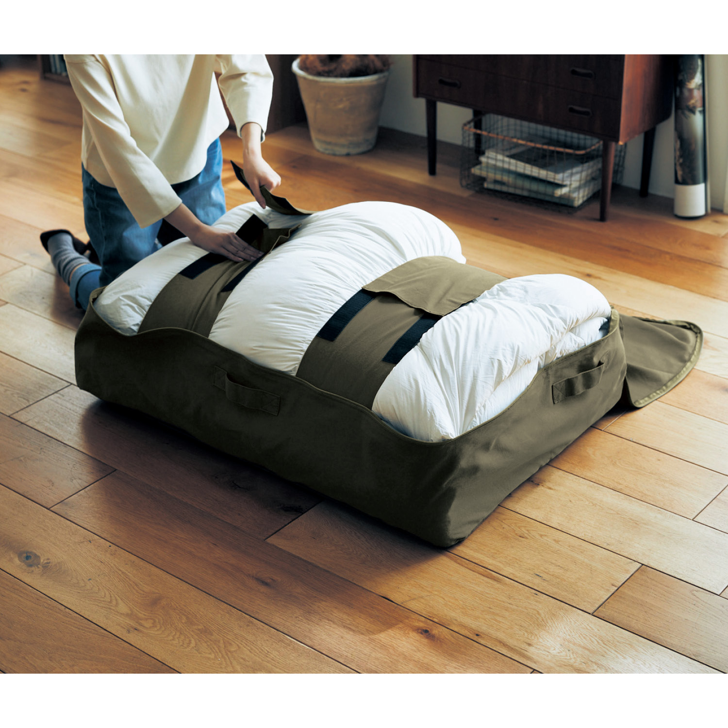 すっきりしまえる綿帆布の布団収納袋 掛け敷き布団兼用 掛け敷き布団一式用 Belle Maison Days 通販のベルメゾンネット すっきりしまえる綿帆布の布団収納袋 掛け敷き布団兼用 掛け敷き布団一式用 Belle Maison Days 通販のベルメゾンネット