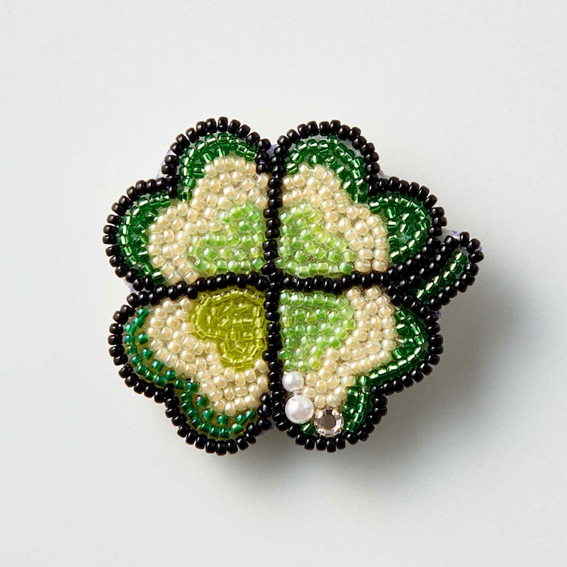 ラッキークローバー ●約3.6×4.1cm