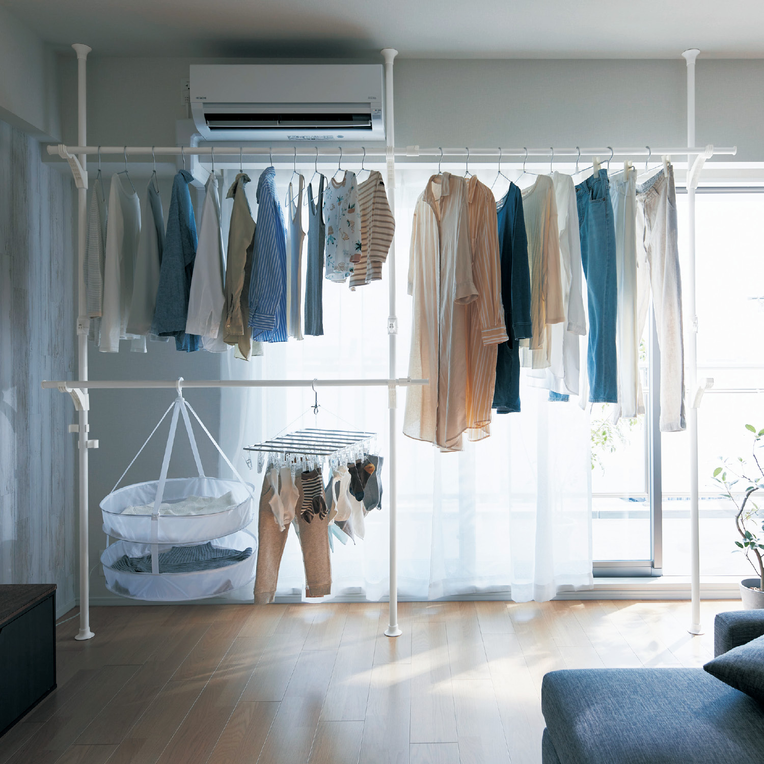 【ベルメゾン】壁面いっぱいに使える大容量突っ張り式室内物干し 【専用竿2本付き】