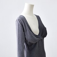 手間なく授乳！片手でサッと下すだけ