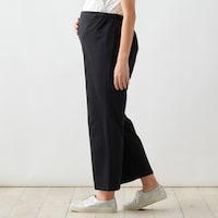 モデル身長166cm・マタニティMサイズ着用