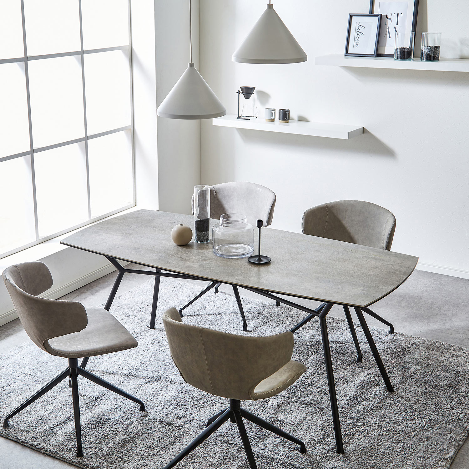 【ベルメゾン】セラミック天板のモダンインテリアに合うダイニングテーブル 【ベルメゾン】セラミック天板のモダンインテリアに合うダイニングテーブル