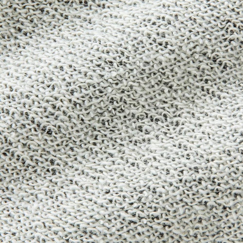 裏面がループ状になっていてタオルのように柔らかい着心地の裏毛素材