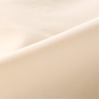 肌にやさしい、なめらかなストレッチ素材