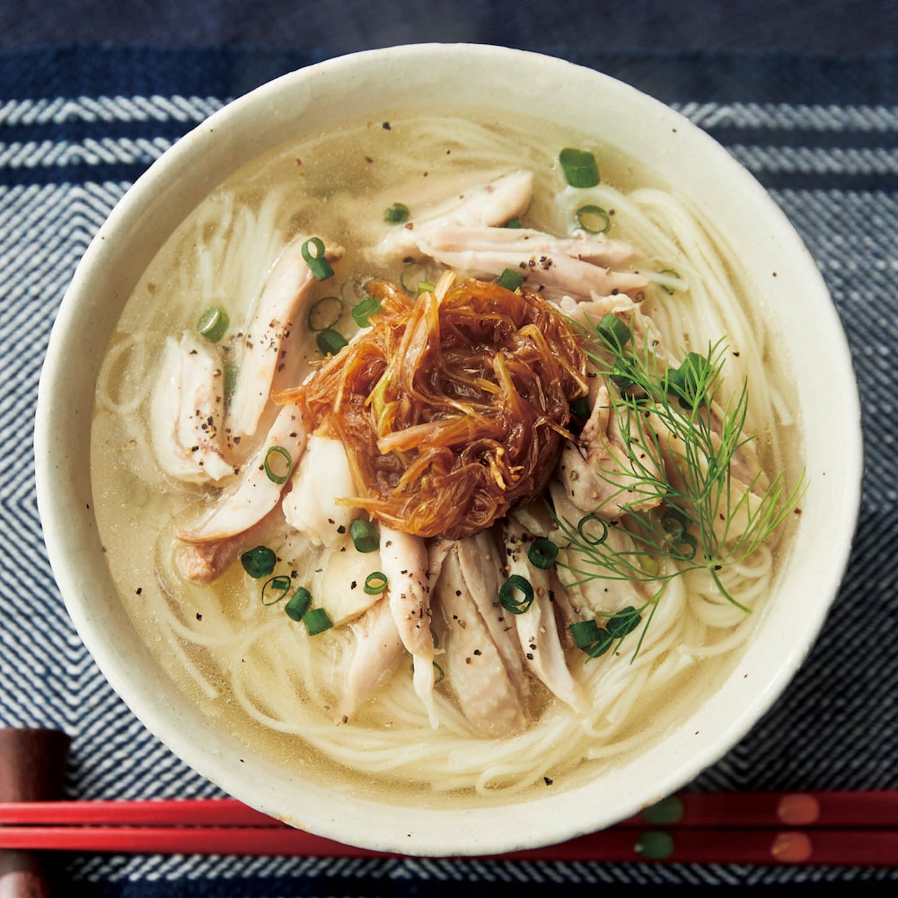 パン・ウェイ先生レシピ／手羽中の湯麺 ※写真は調理例です。