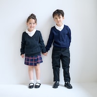 左)ブラック／104.5cm・110、右）ネイビー／111cm・110