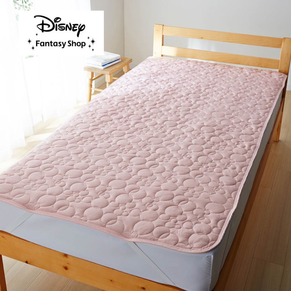 接触冷感のひんやり敷きパッド「ミッキーモチーフ」(ディズニー/Disney) 接触冷感のひんやり敷きパッド「ミッキーモチーフ」(ディズニー/Disney)