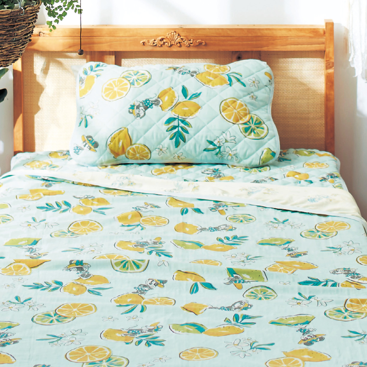 おうちディズニー 接触冷感とガーゼのリバーシブル枕パッド 敷きパッドセット ミニーマウス ディズニー Disney 通販のベルメゾンネット おうちディズニー 接触冷感とガーゼのリバーシブル枕パッド 敷きパッドセット ミニーマウス ディズニー Disney 通販のベルメゾンネット