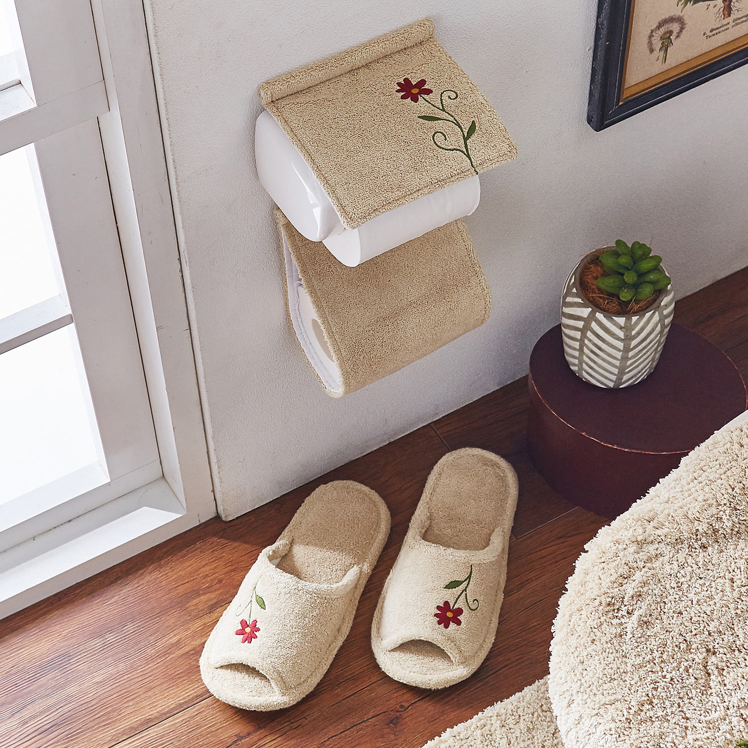 【ベルメゾン】綿素材の花柄トイレットペーパーホルダーカバー・スリッパ(単品) 【ベルメゾン】綿素材の花柄トイレットペーパーホルダーカバー・スリッパ(単品)